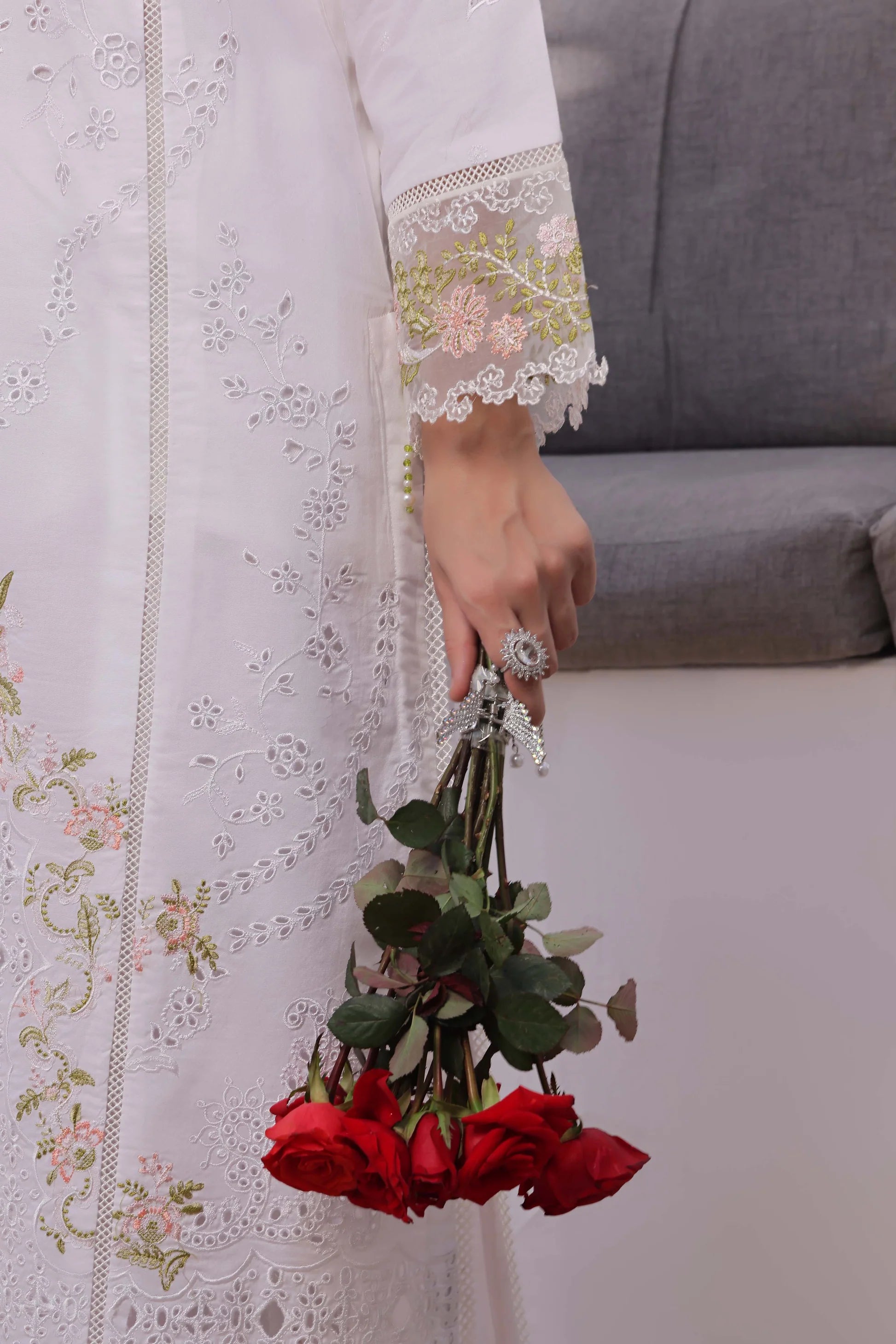 Liraz – Ayzel (Original Pakistani)