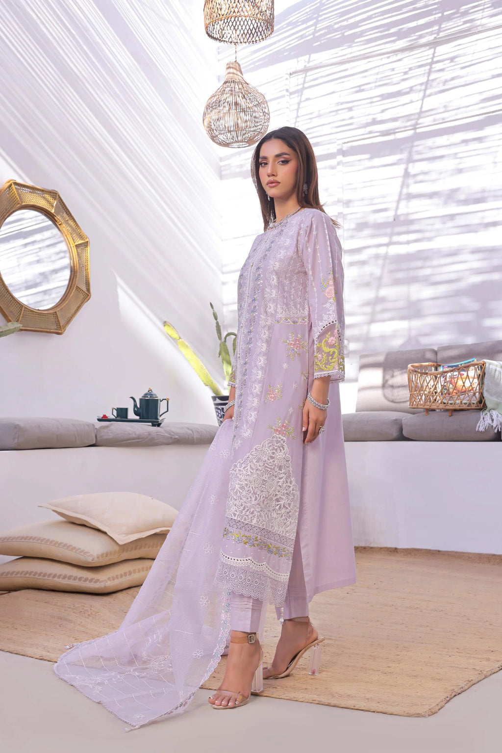 Selina – Ayzel (Original Pakistani)