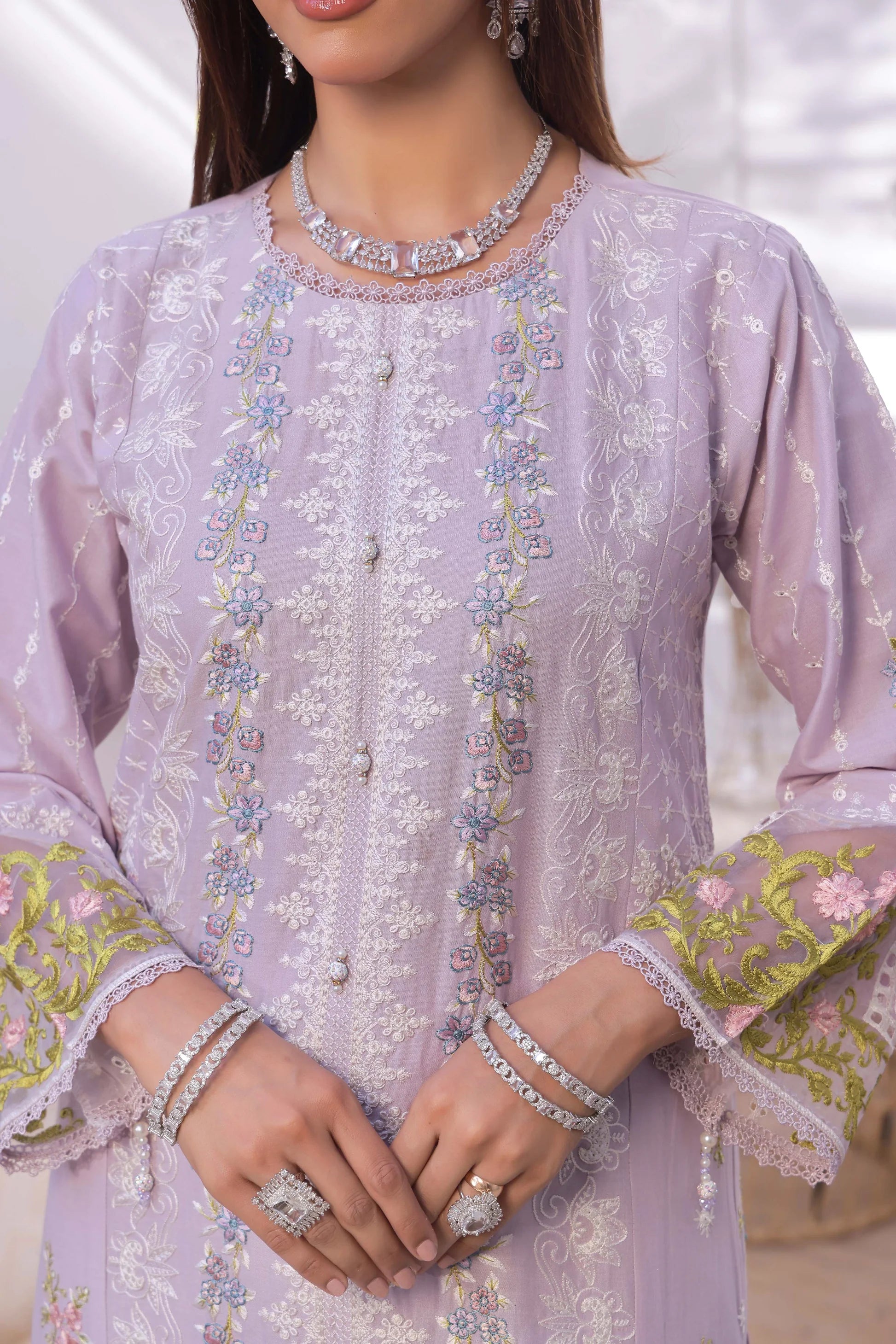 Selina – Ayzel (Original Pakistani)